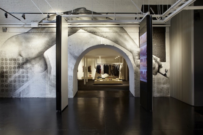 伦敦耐克零售店室内设计-服装店入口大门-设计