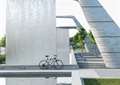 小品水景池,水帘,自行车,草坪,台阶