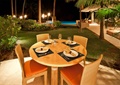 餐桌椅,草坪景观,庭院景观
