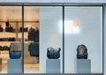 玻璃橱窗,展示商品,箱包,商业空间