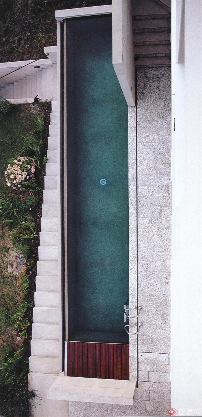 泳池,挡墙,台阶,木平台,户外泳池