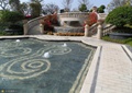 喷泉水池景观,台阶,栏杆,花钵,灌木球,地面铺装,公园景观