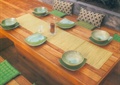 餐桌椅,餐具,矮墙,种植池,木地板