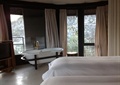 单人床,浴缸,地面铺装,窗帘布艺,窗子,客房,酒店宾馆