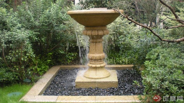 喷泉水池景观,卵石水池,景观植物