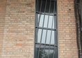 窗户,铁栏杆,斜栏杆装饰,玻璃窗