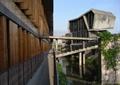 滨河建筑,铁艺栏杆