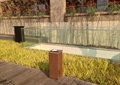 玻璃栏杆,绿化带,垃圾桶,木平台,围墙