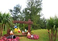 白雪公主雕塑,草坪,花带