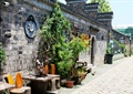 文化墙,桌椅,藤蔓植物,古建筑