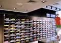 运动鞋品牌商店,鞋架,鞋子