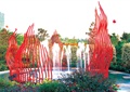 红色小品,喷泉水池