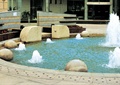 喷泉水池,滨水平台,景墙