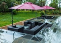 水池景观,遮阳伞,桌椅组合