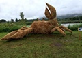 螃蟹雕塑,草坪