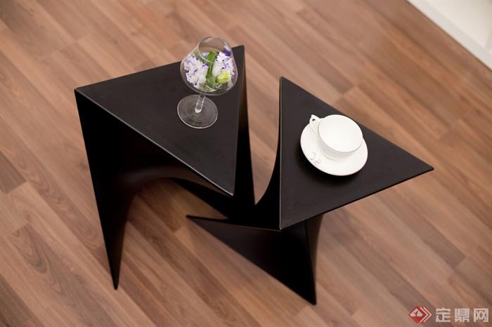 桌子,木地板